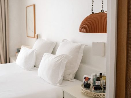NOË NÍ Photography | Hotel Les Roches Rouges Bedroom